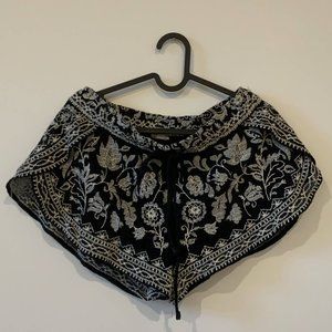 Embroidered dolphin hem shorts